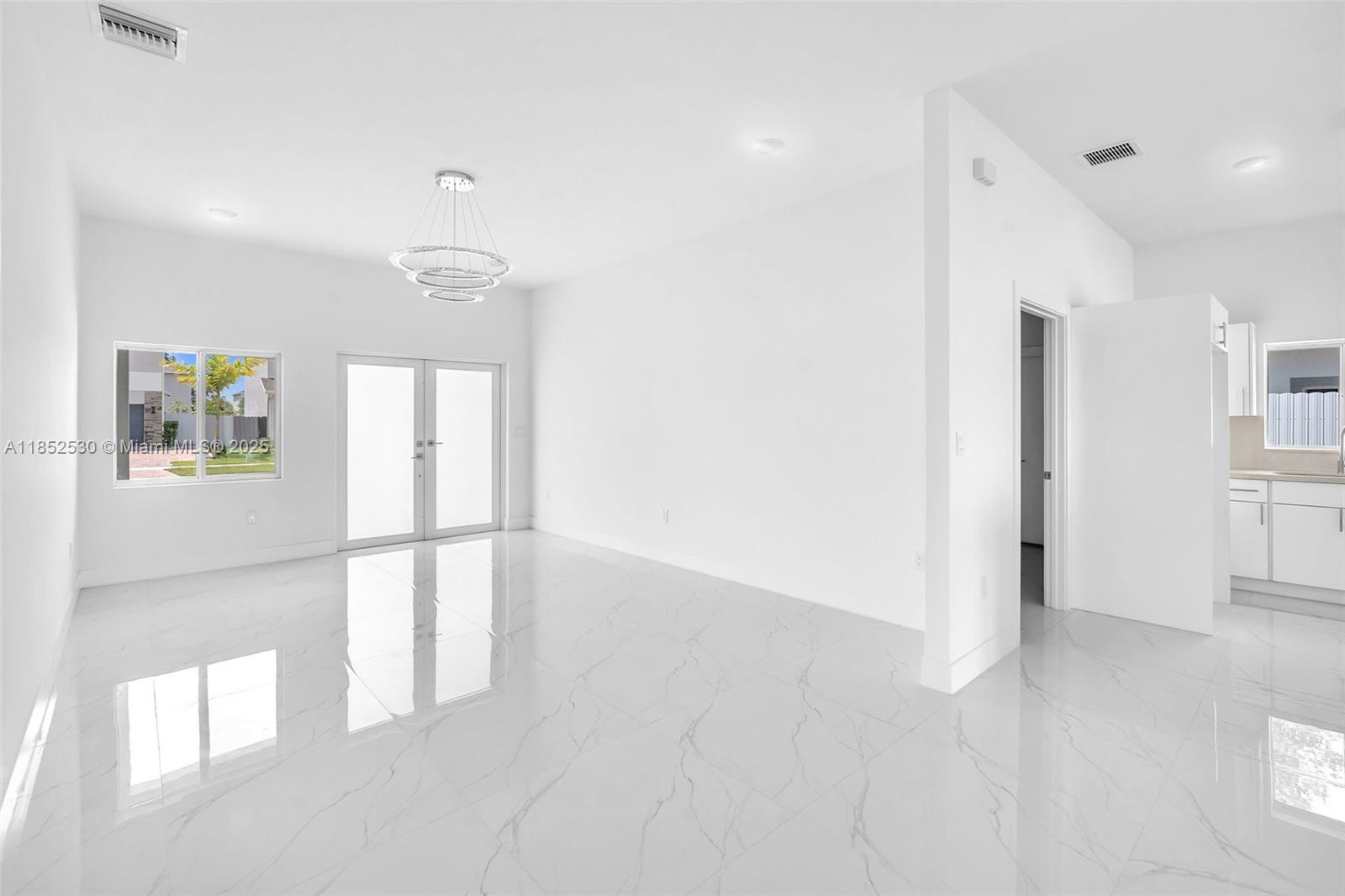 DIXIE HEIGHTS - Residential