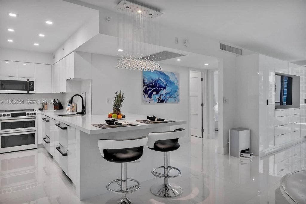 Photo of 2501 S Ocean Dr #1515, Hollywood, FL 33019 (MLS # A11992754)