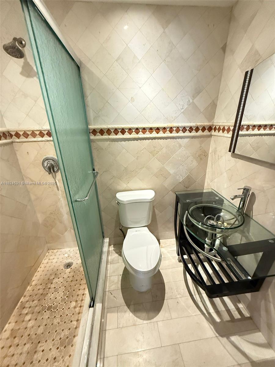 PLAYLAND ISLES - Residential