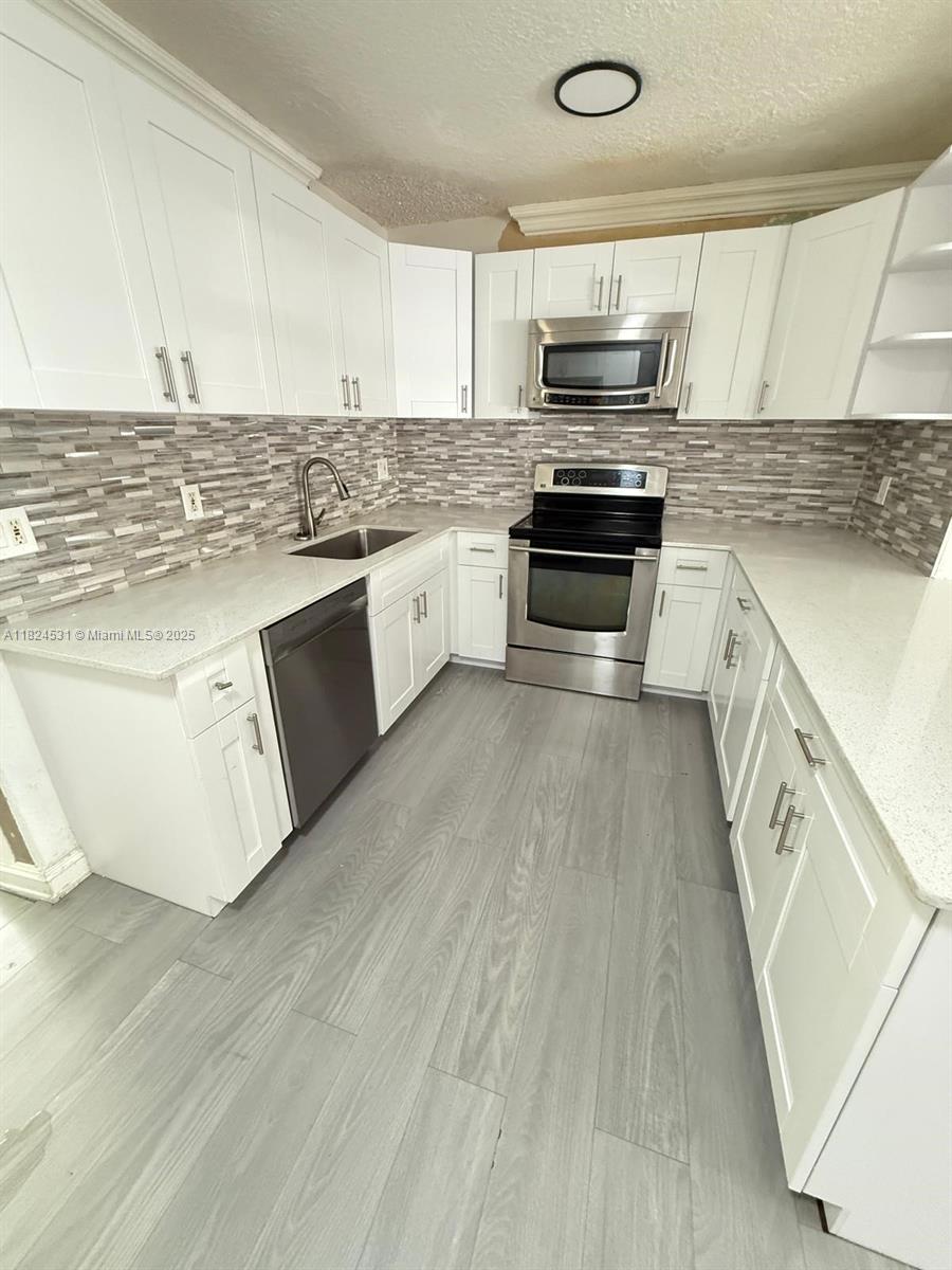 PLAYLAND ISLES - Residential