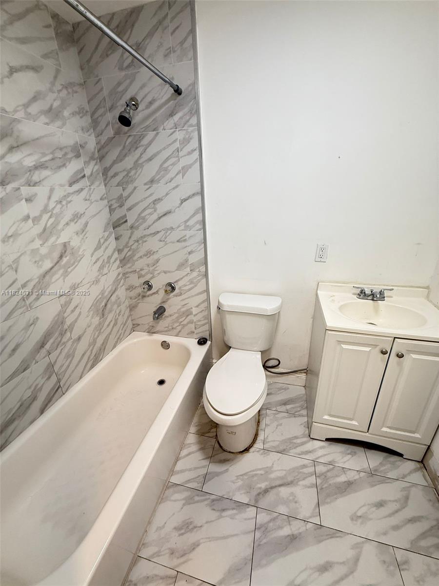 PLAYLAND ISLES - Residential