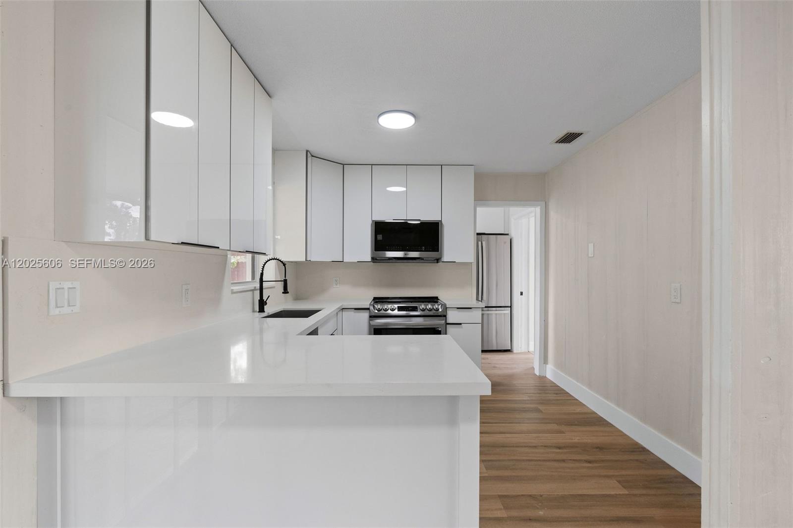 MODEL LAND CO SUB IN - Residential
