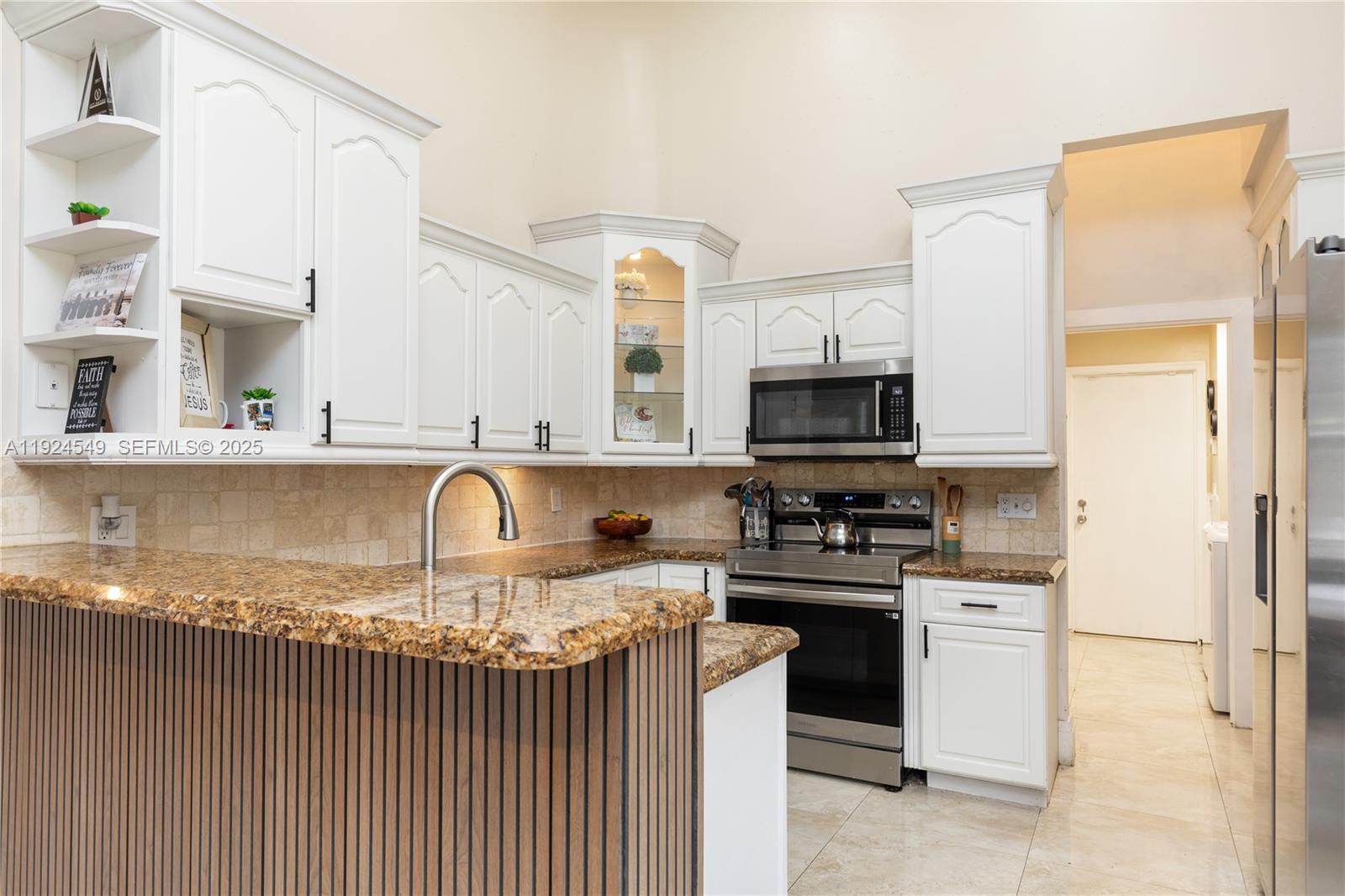 SABAL PINES - Residential