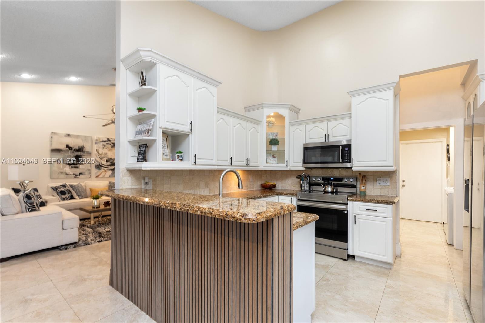 SABAL PINES - Residential