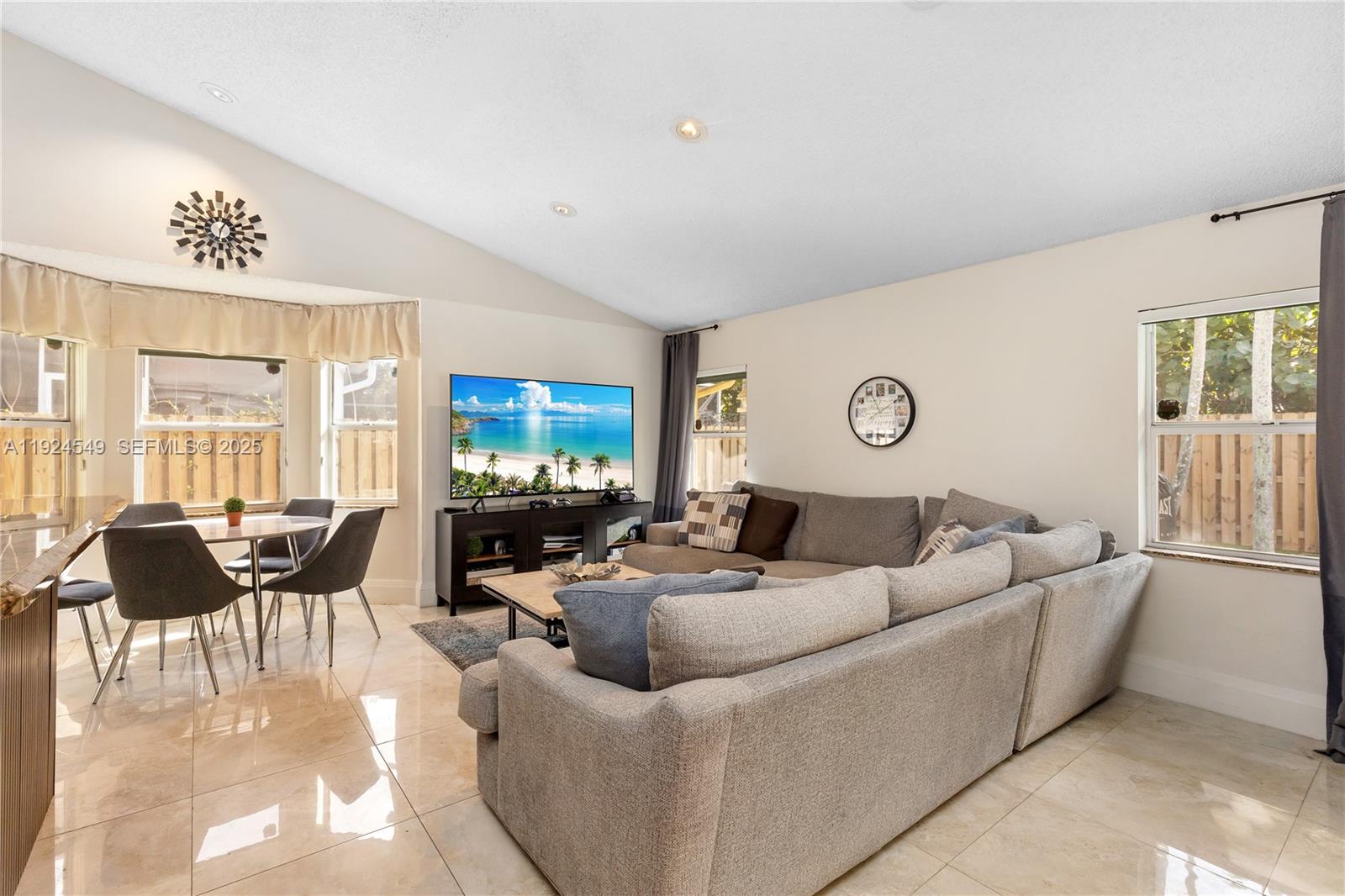 SABAL PINES - Residential