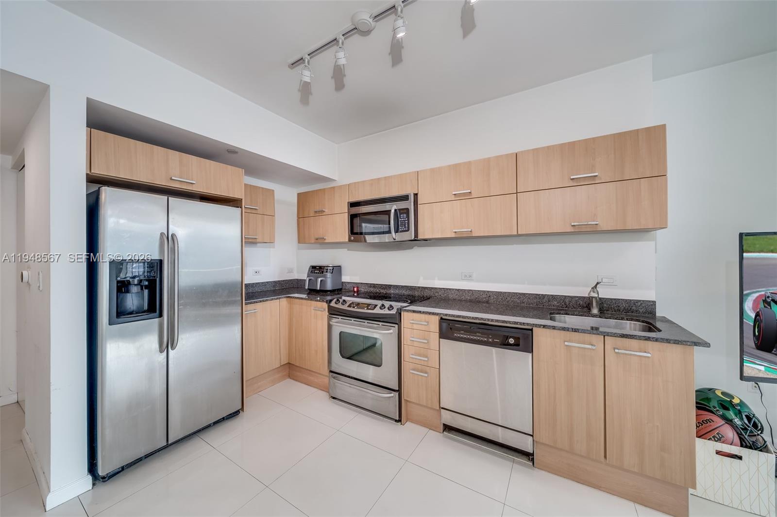 350 S Miami Ave 3408