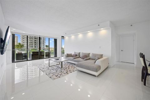 A home in Aventura