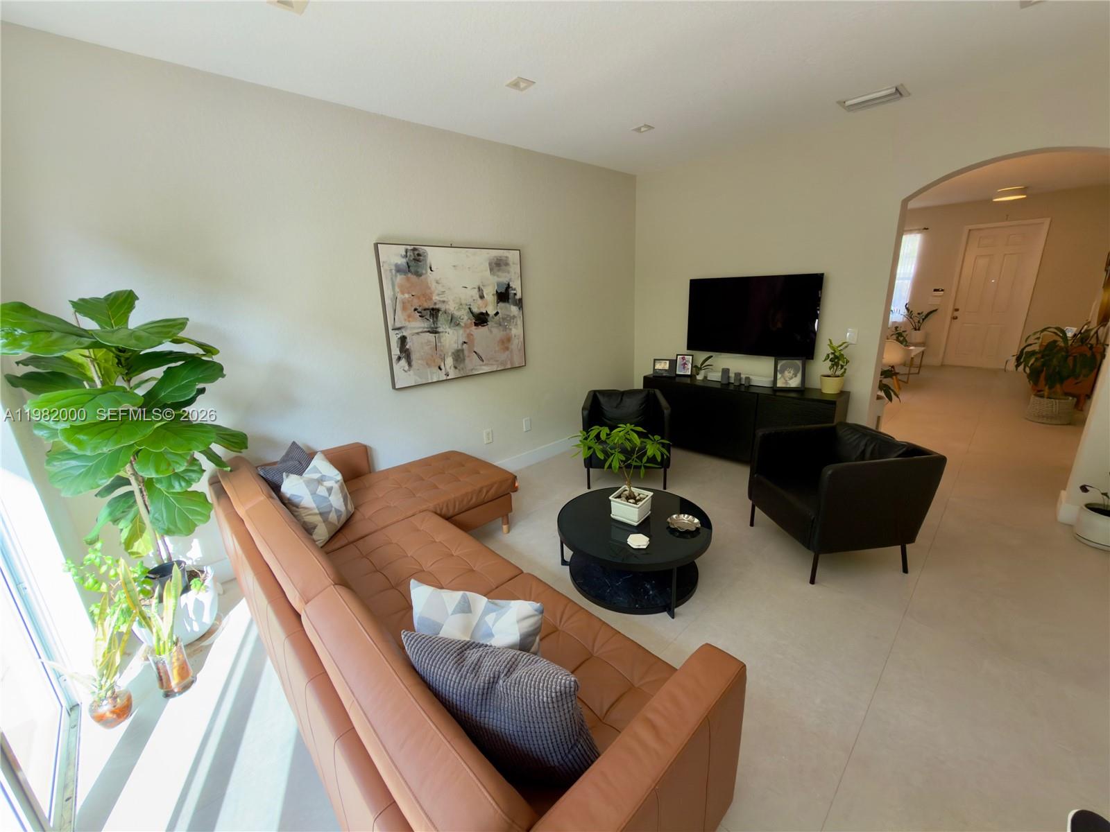 COURTS AT TUSCANY - Residential