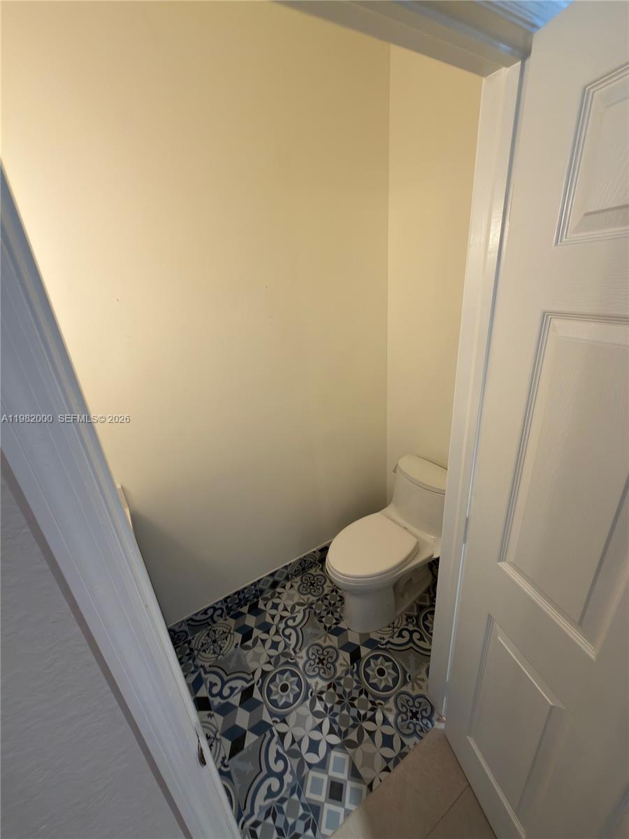 COURTS AT TUSCANY - Residential