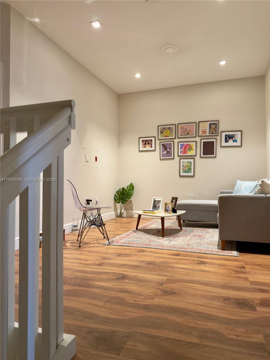 COURTS AT TUSCANY - Residential