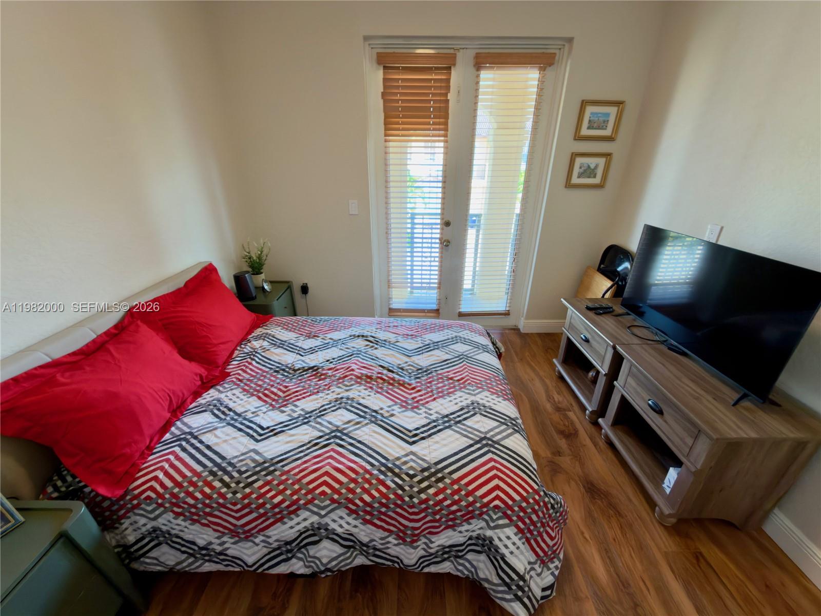 COURTS AT TUSCANY - Residential