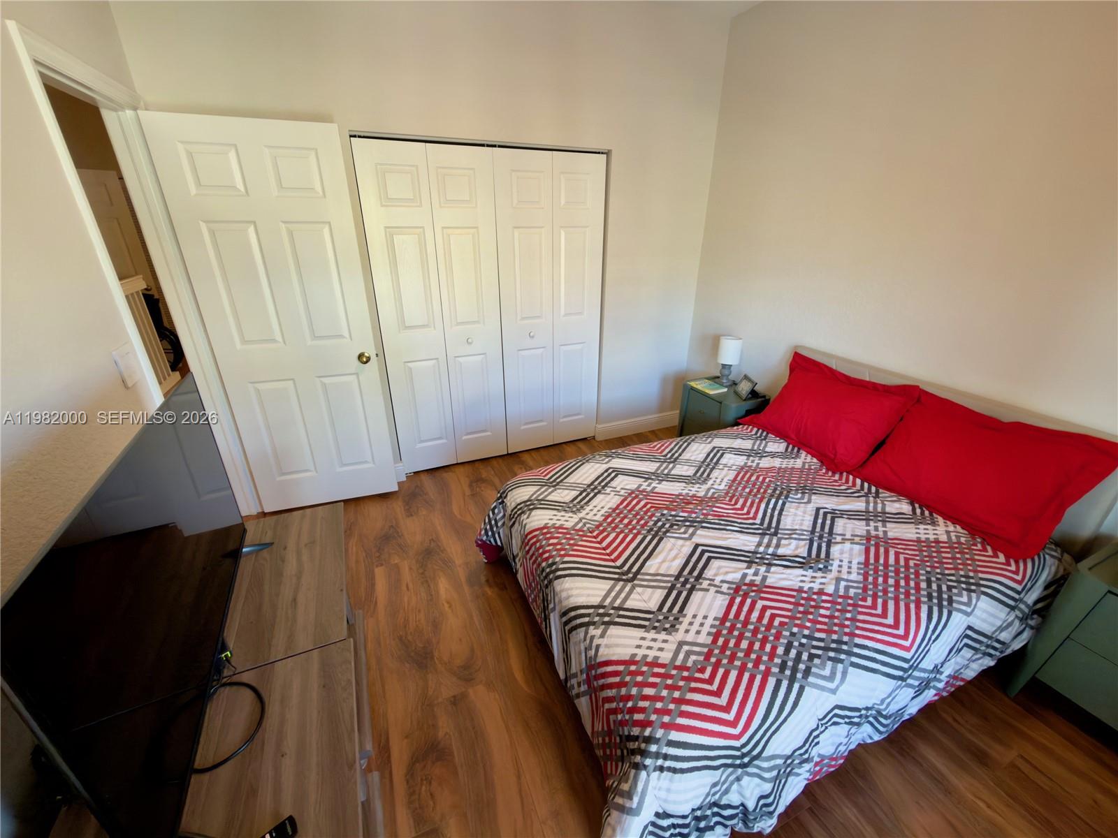 COURTS AT TUSCANY - Residential