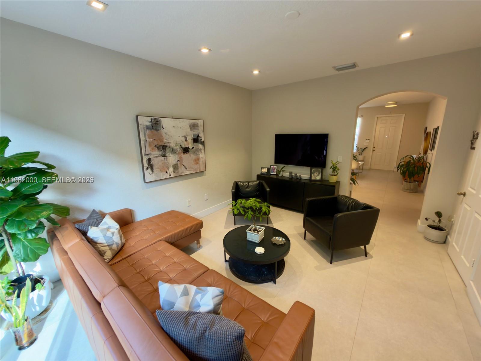 COURTS AT TUSCANY - Residential