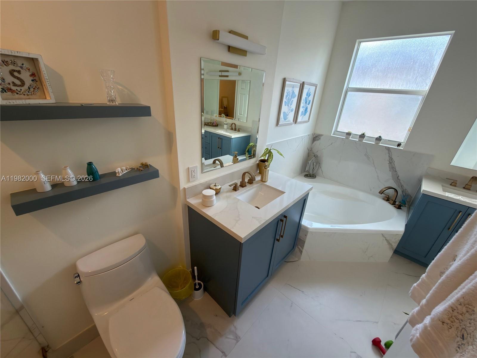 COURTS AT TUSCANY - Residential