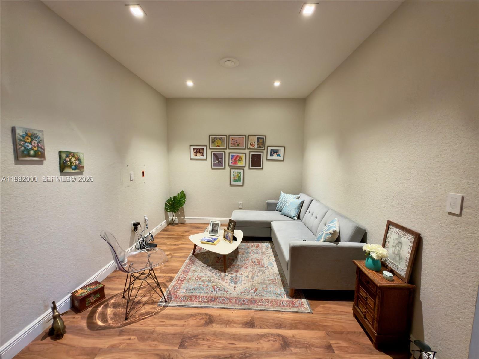 COURTS AT TUSCANY - Residential