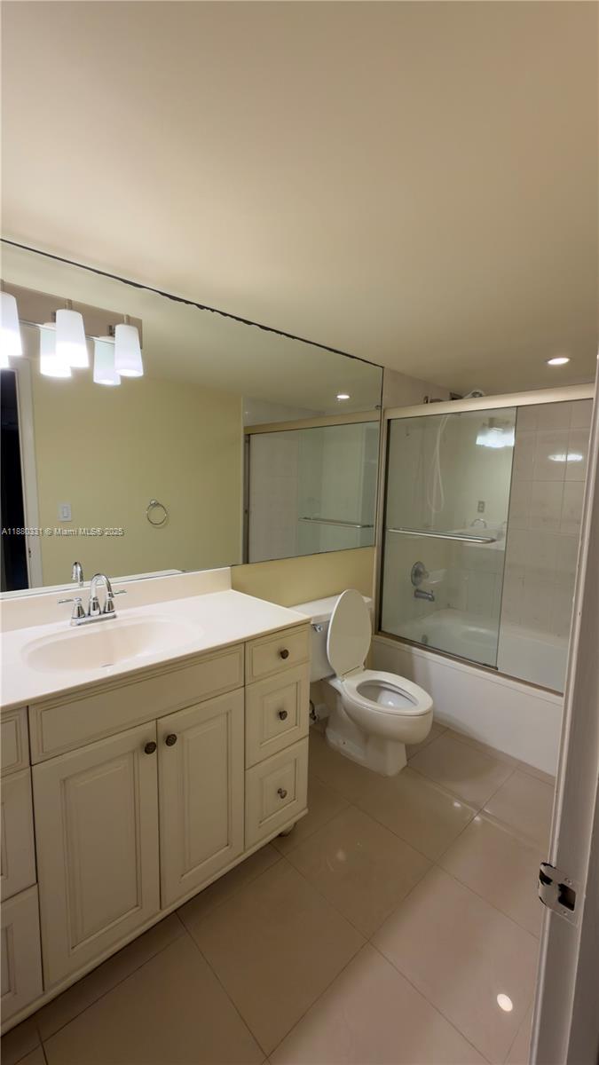 200 LESLIE CONDO - Residential Lease