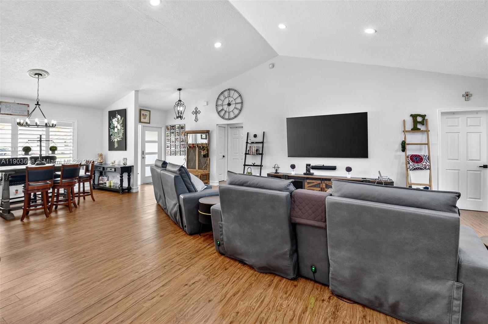 SUN VALLEY 2 - Residential