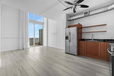690 SW 1 CT PHII 19 Miami FL 33130