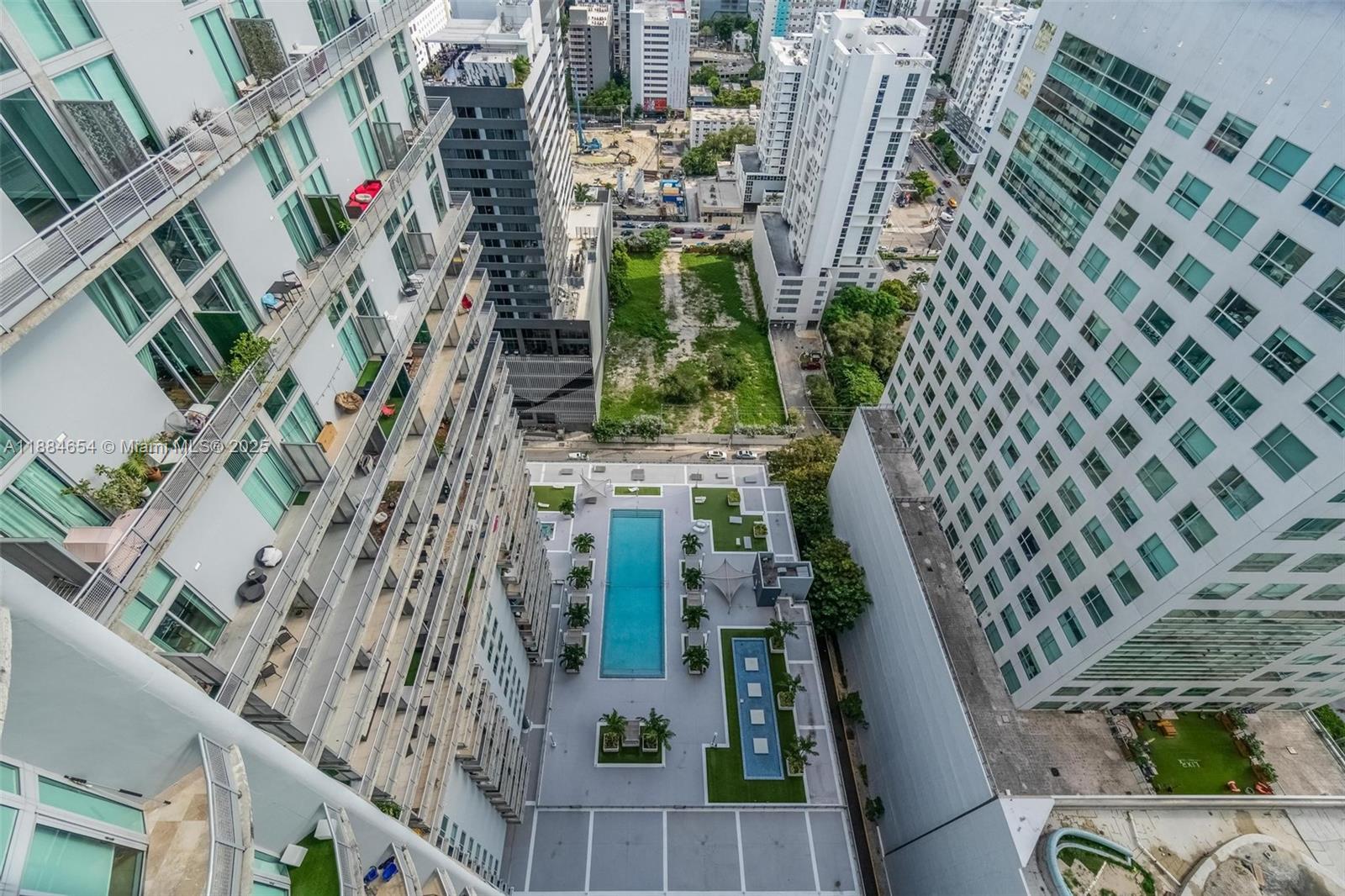 NEO VERTIKA CONDO - Residential