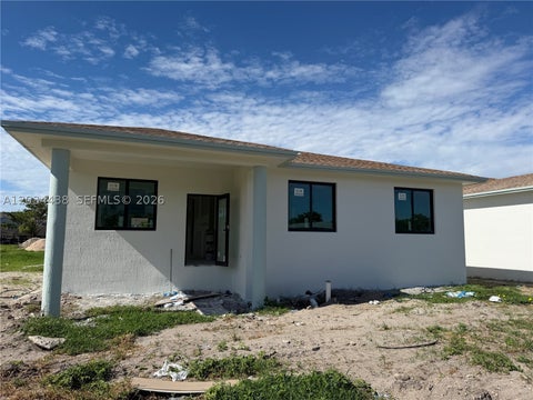 Photo of 336 NW 11th St, Pompano Beach, FL 33060 (MLS # A12034438)