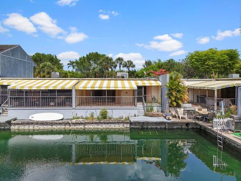 16380 Briar Patch Pl Miami Lakes FL 33014