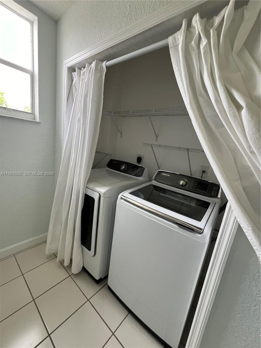 COURTYARDS FOUR CONDO - Residential