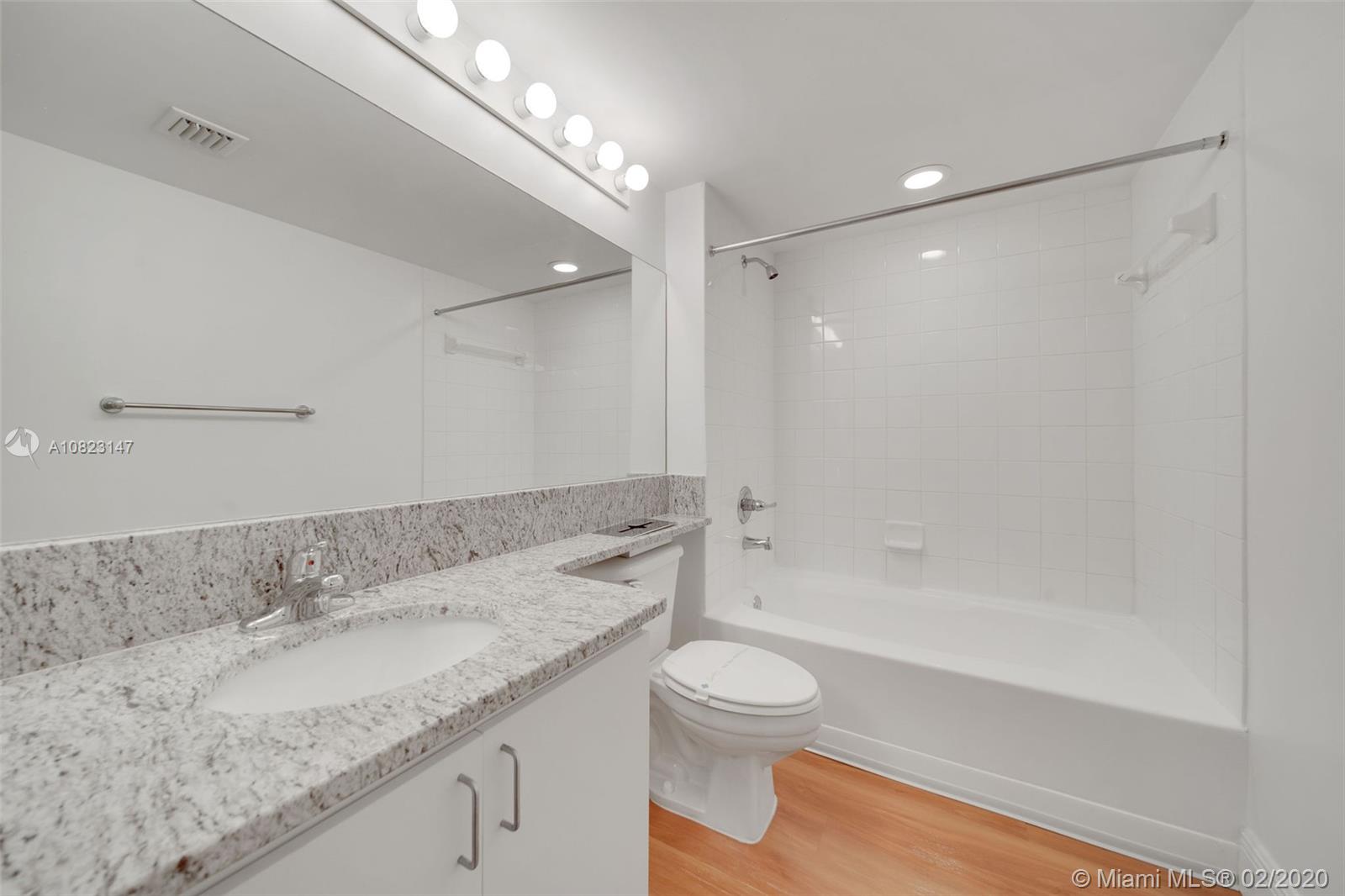 Yacht Club Brickell - Residential Lease