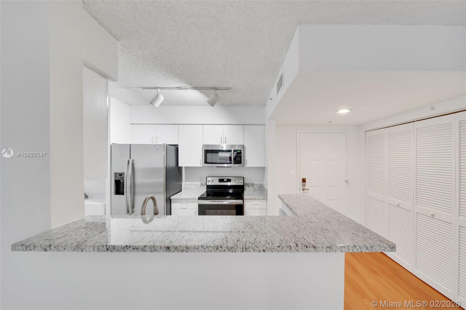 Yacht Club Brickell - Residential Lease