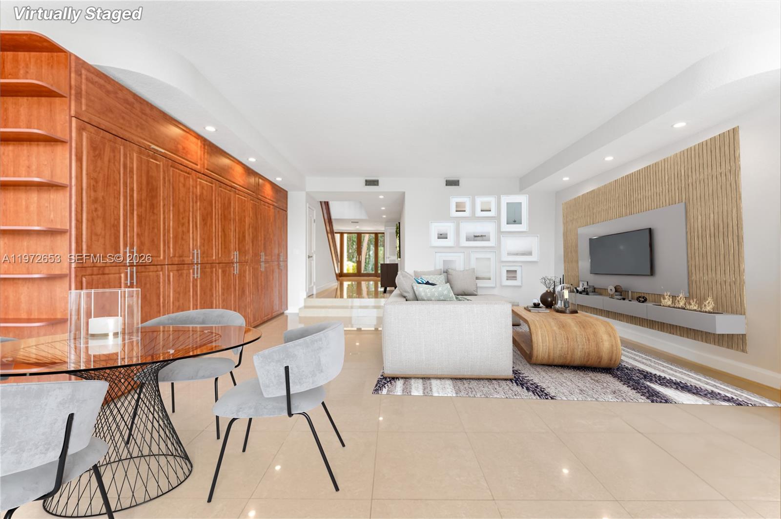 ROYAL HARBOUR YACHT CLUB - Residential