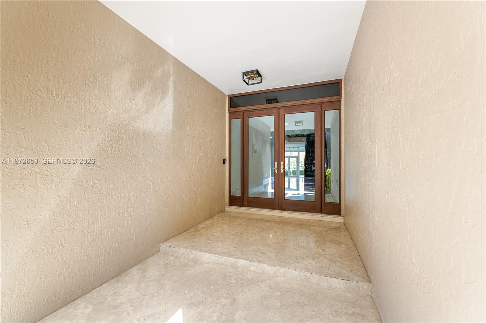 ROYAL HARBOUR YACHT CLUB - Residential