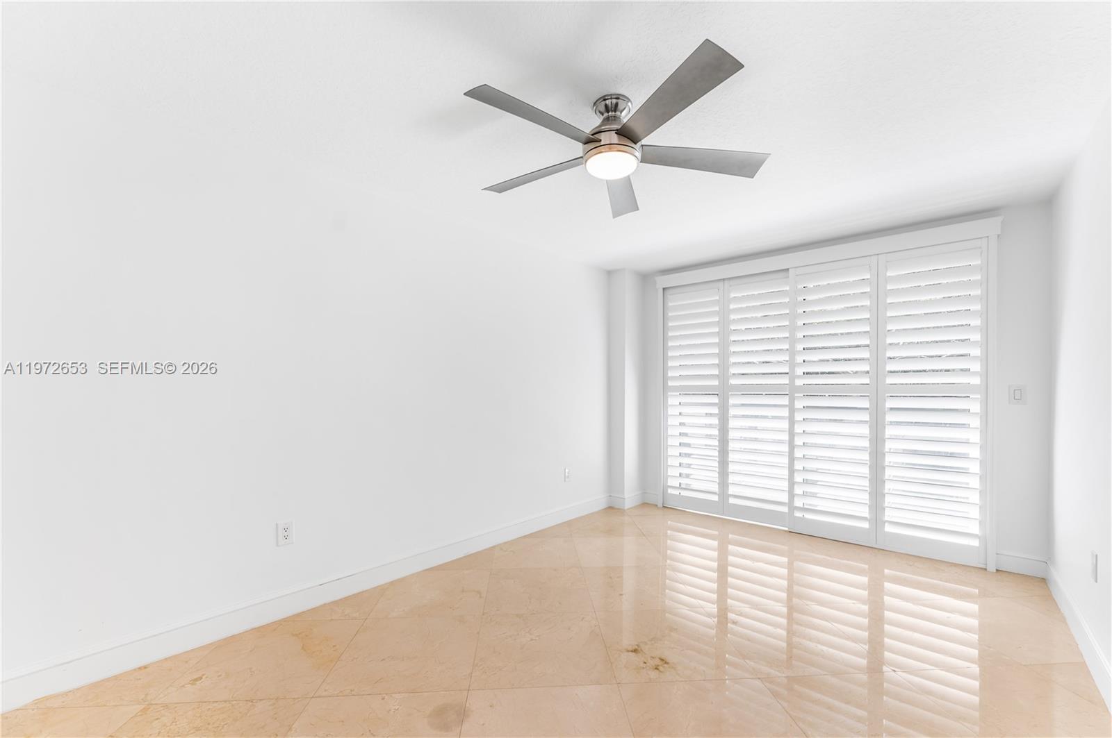 ROYAL HARBOUR YACHT CLUB - Residential