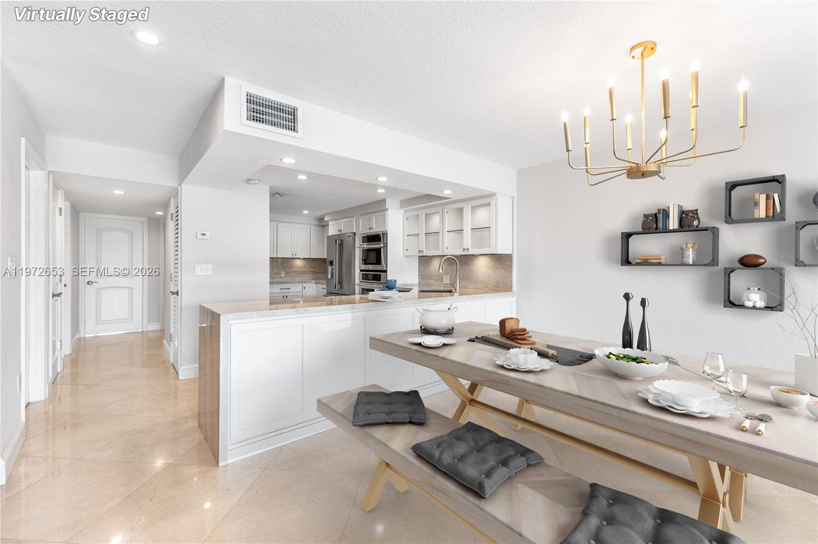 ROYAL HARBOUR YACHT CLUB - Residential