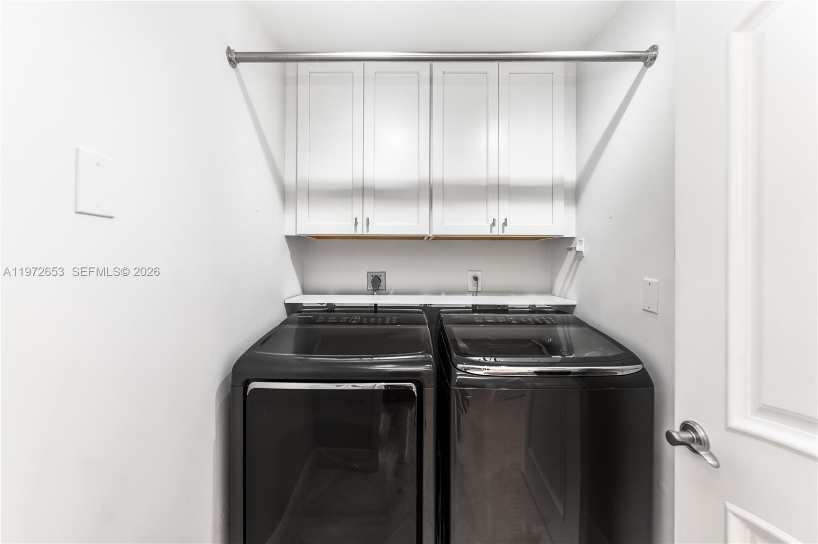 ROYAL HARBOUR YACHT CLUB - Residential