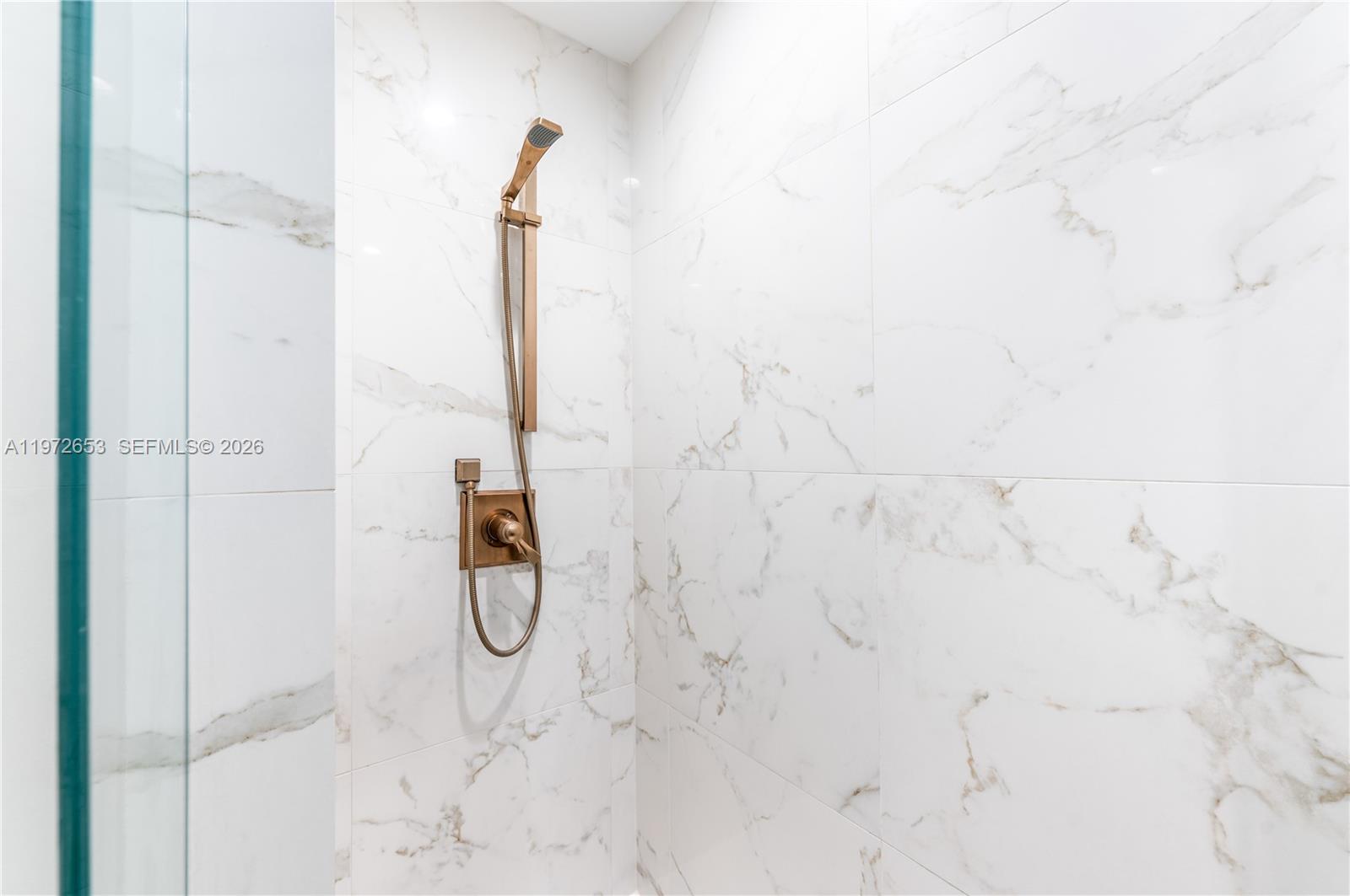 ROYAL HARBOUR YACHT CLUB - Residential