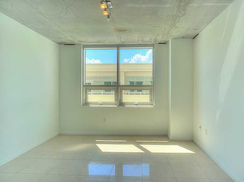 MIDBLOCK - Residential Lease