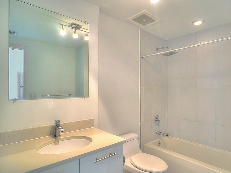 MIDBLOCK - Residential Lease