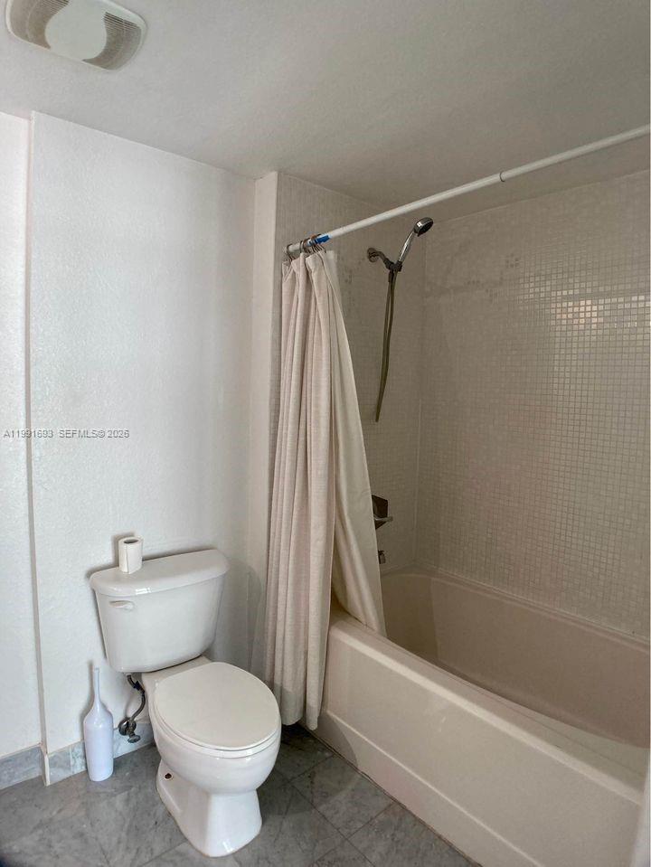 MOON BAY OF MIAMI CONDO - Residential Lease
