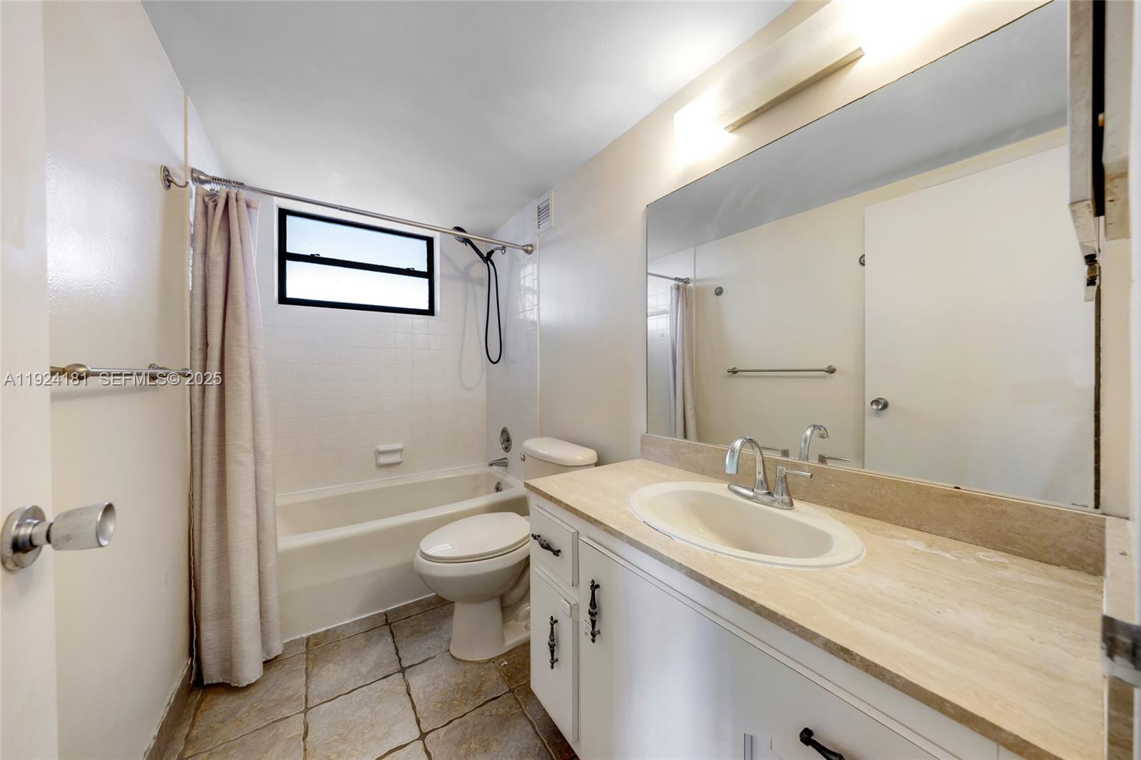 OLYMPUS CONDO PHASE - Residential Lease