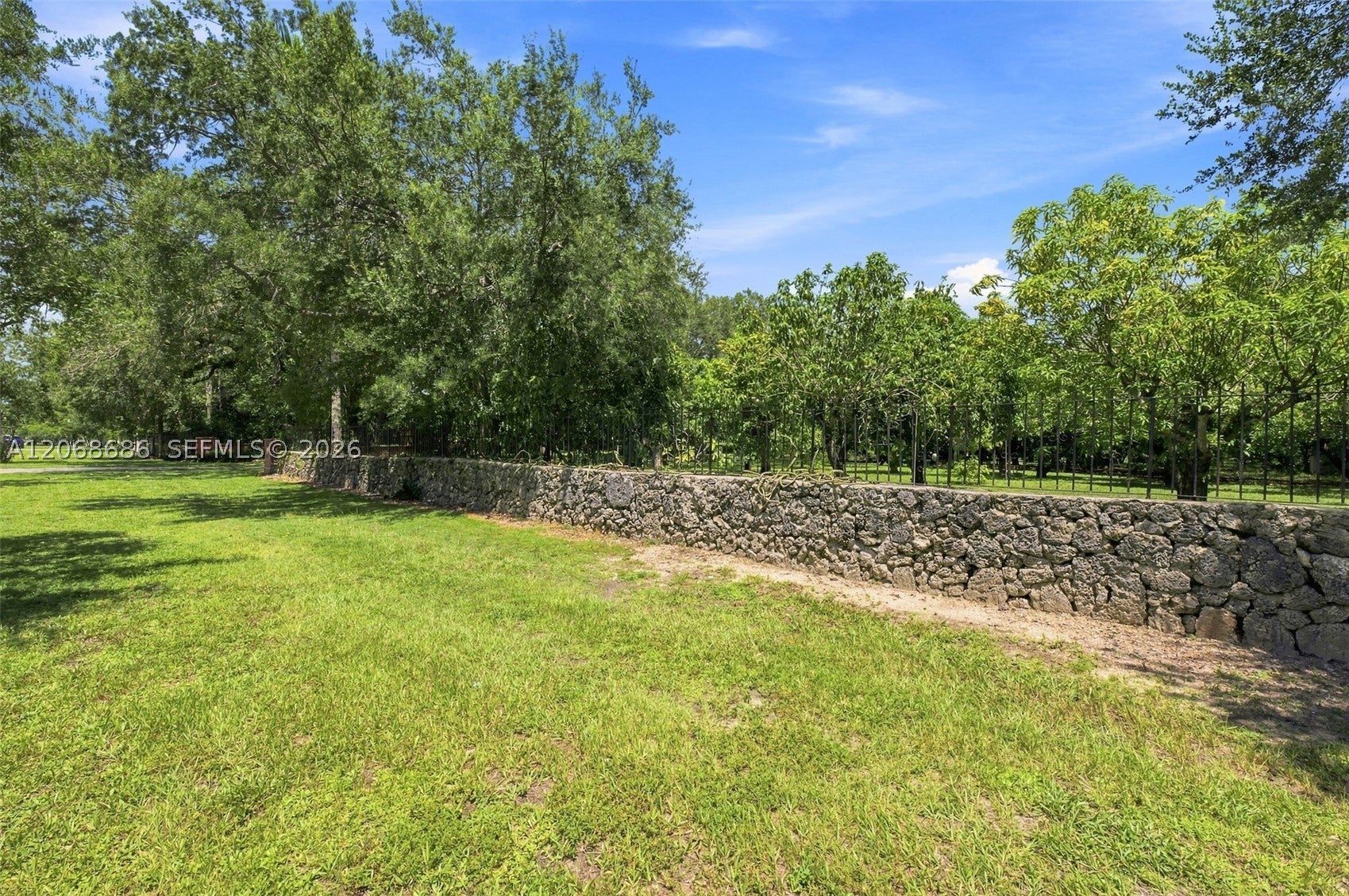 A Rare Trophy Asset: 5-Acre Development Opportunity Near Coral GablesW – image 11