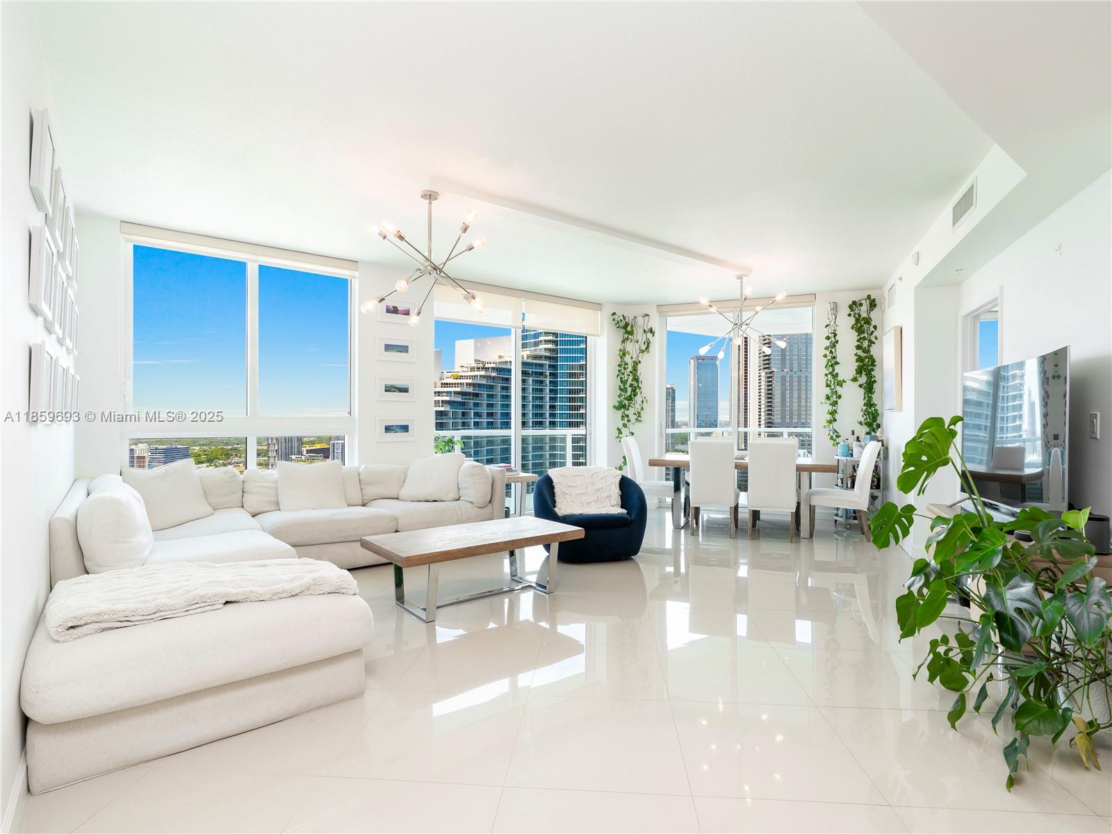 1900 N Bayshore Dr 3712
