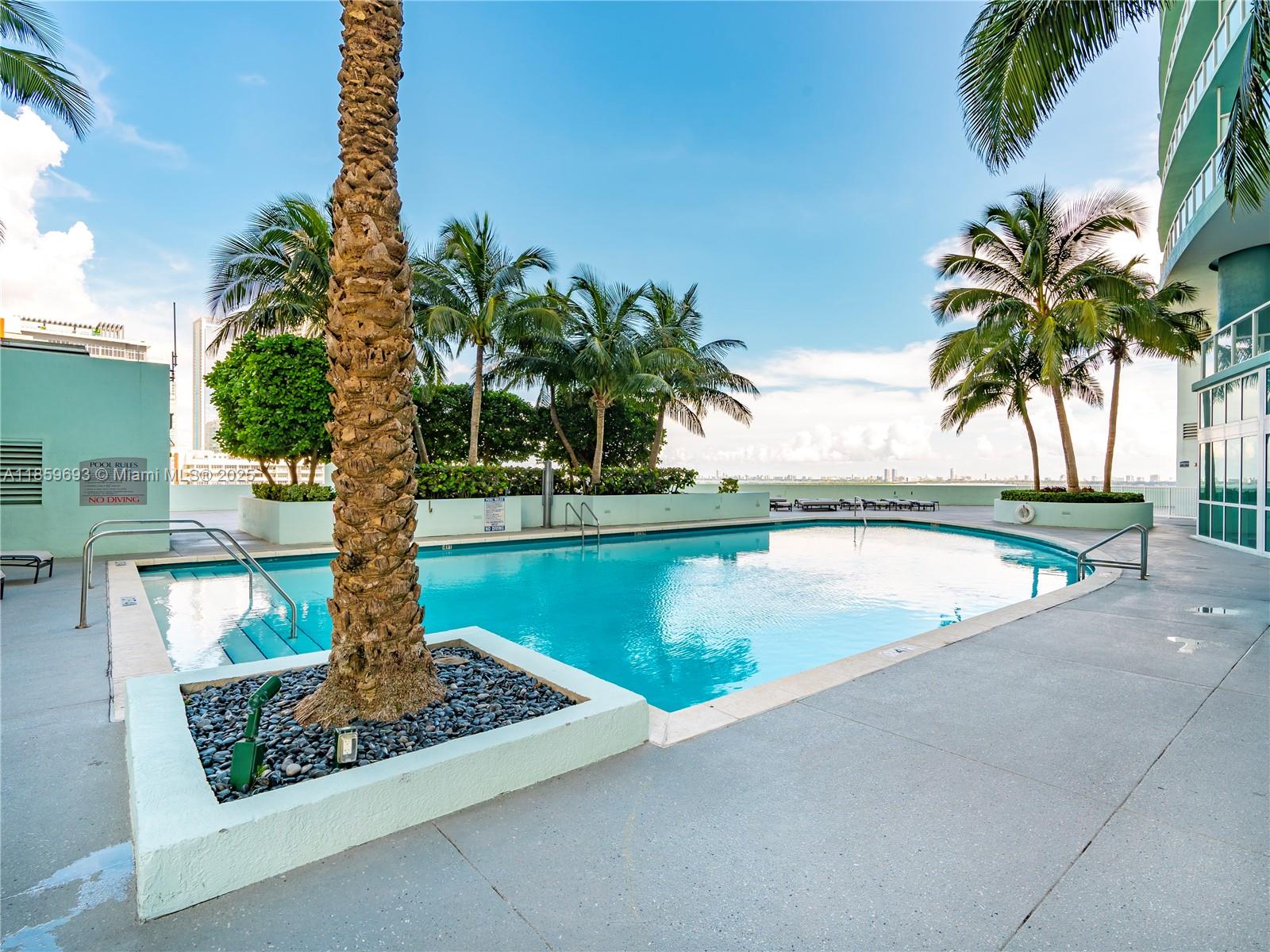 QUANTUM ON THE BAY CONDO - Residential