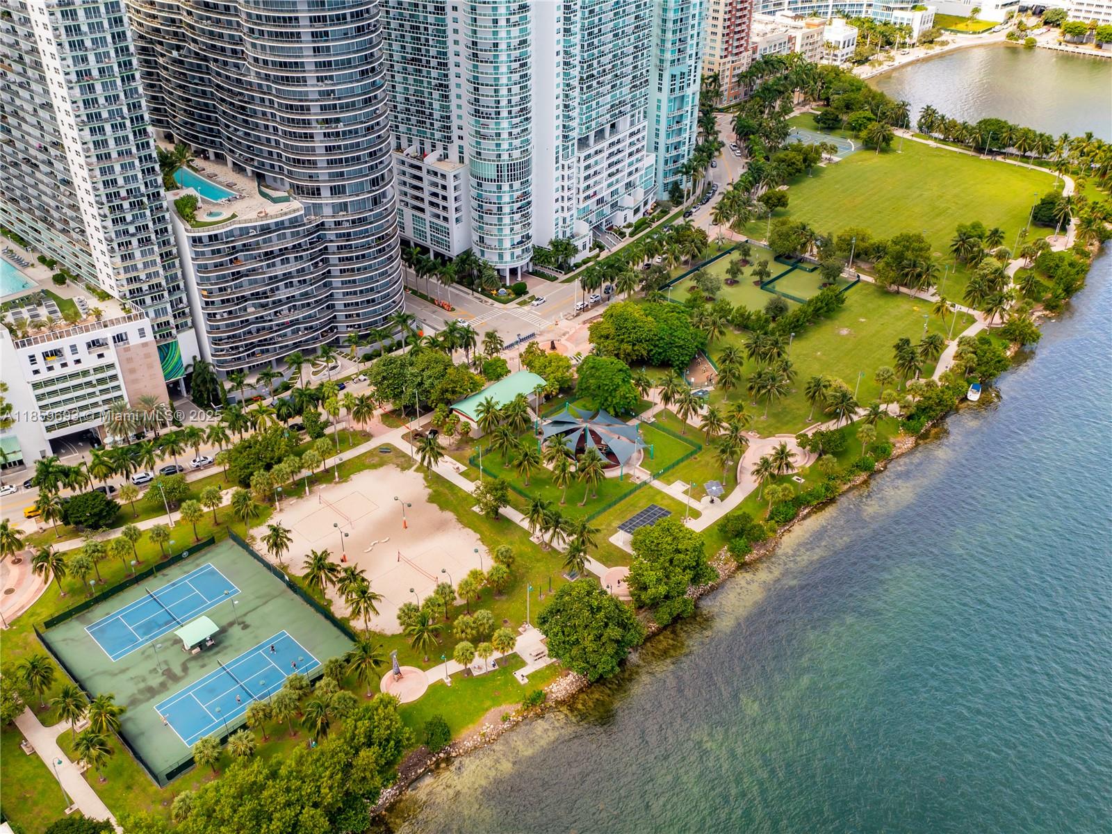 QUANTUM ON THE BAY CONDO - Residential