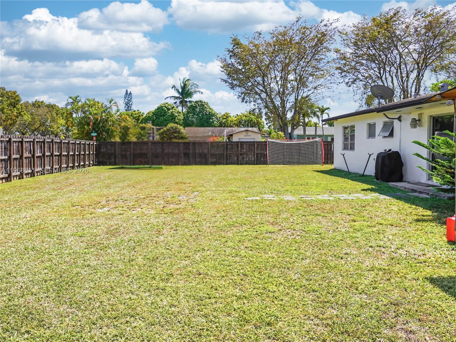 DEVON AIRE ESTATES SEC 1 - Residential