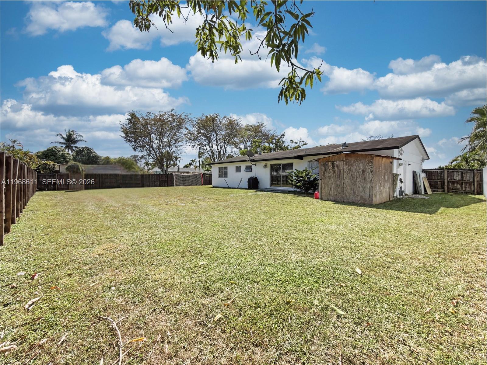 DEVON AIRE ESTATES SEC 1 - Residential