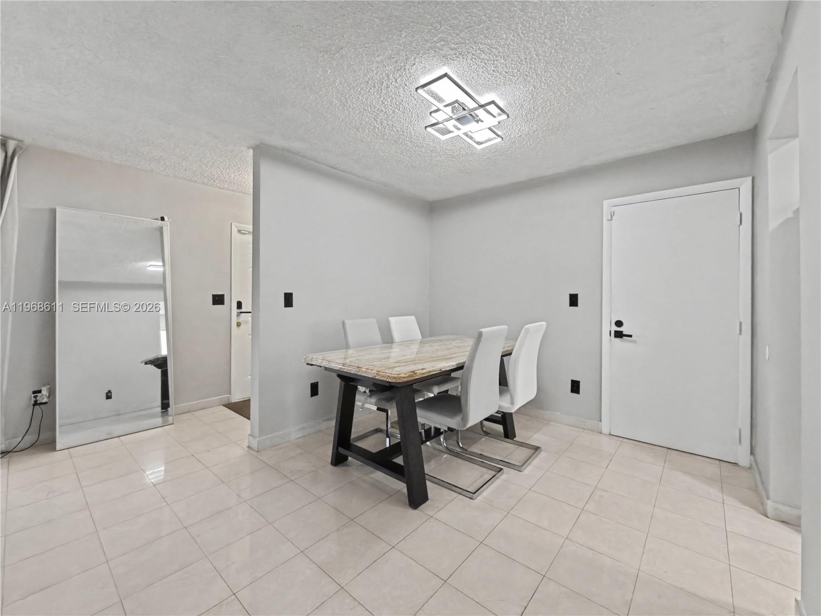 DEVON AIRE ESTATES SEC 1 - Residential