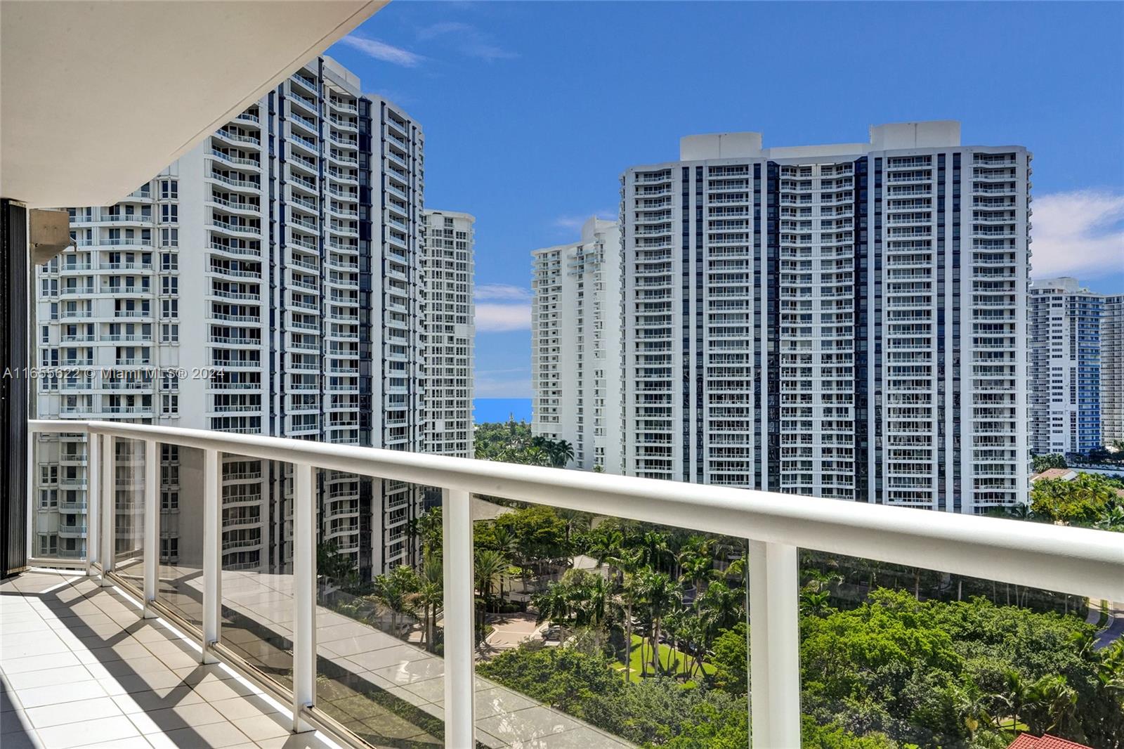 HARBORSIDE - Residential