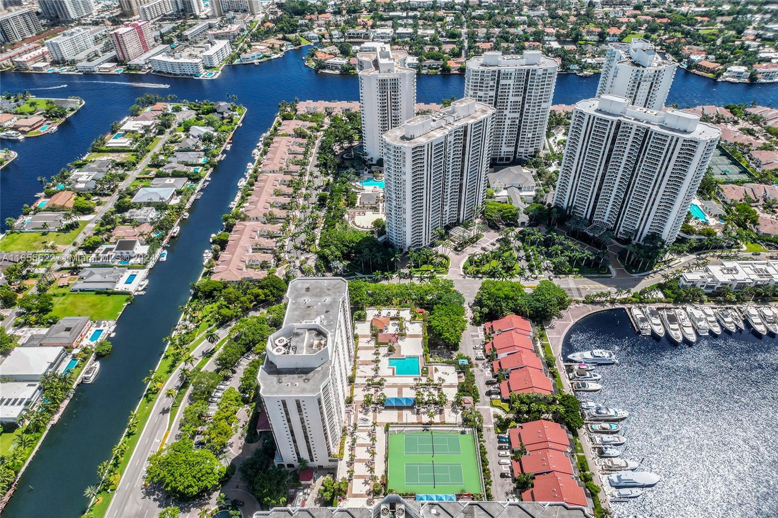 HARBORSIDE - Residential