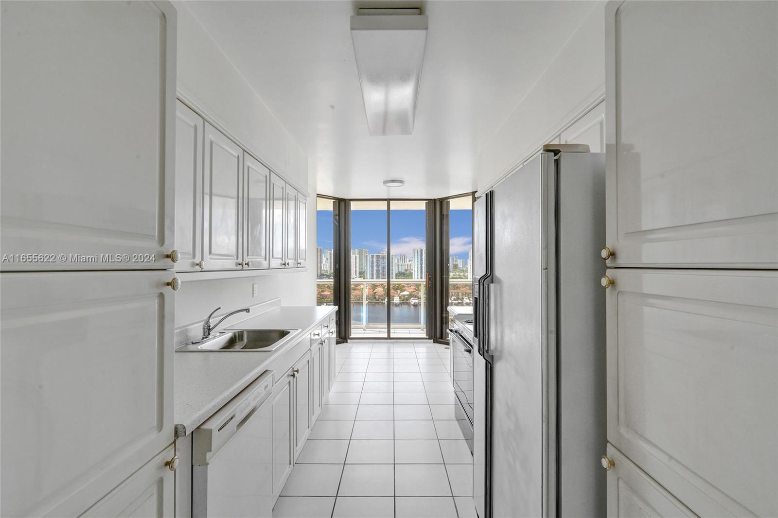HARBORSIDE - Residential
