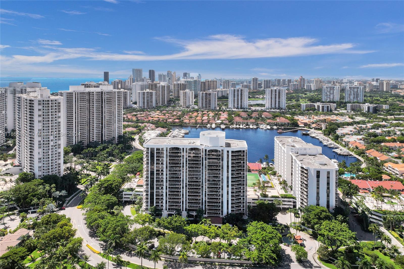 HARBORSIDE - Residential