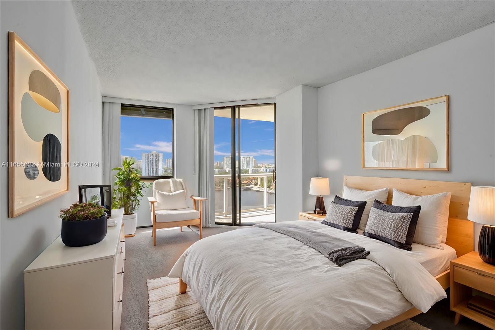 HARBORSIDE - Residential